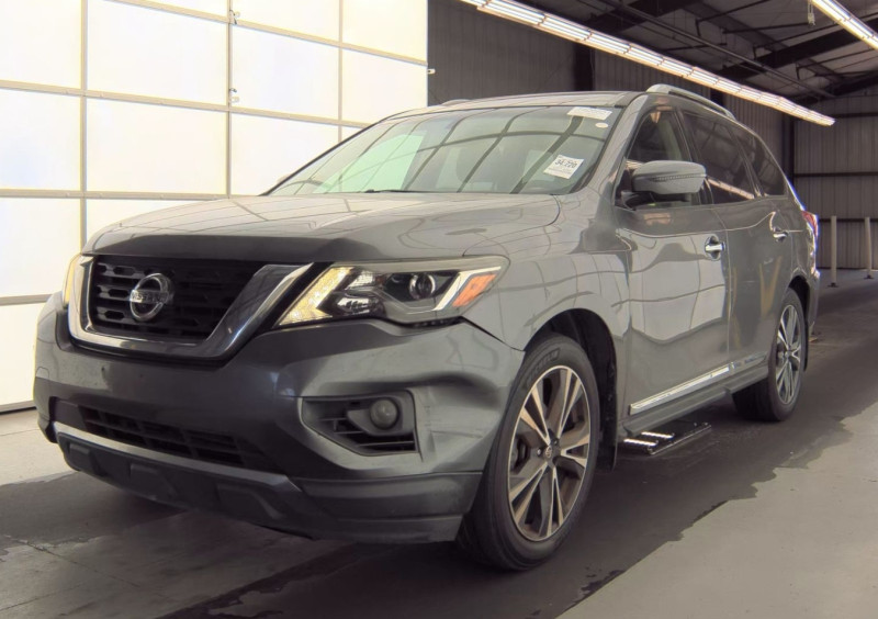 Nissan Pathfinder Platinum AWD