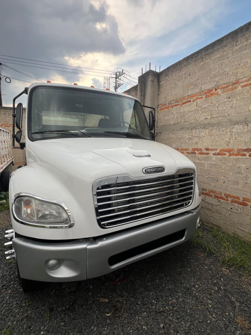 Freightliner M2 Rabón