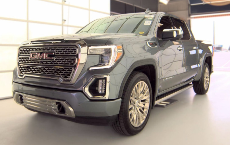 GMC Sierra Denali 6.2 4x4